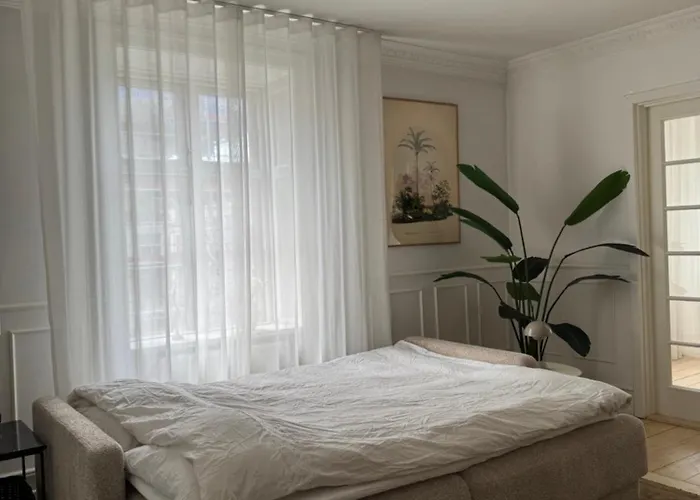 90m2 Luxury Flat In * København